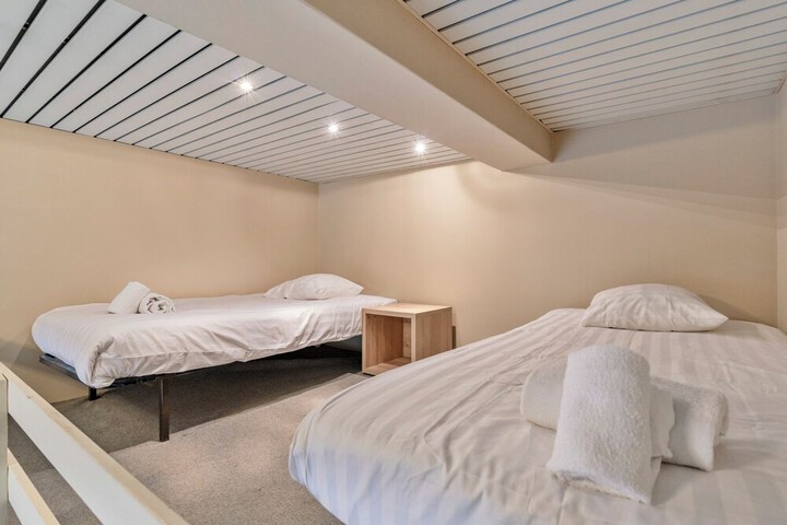 Room 11 of 61