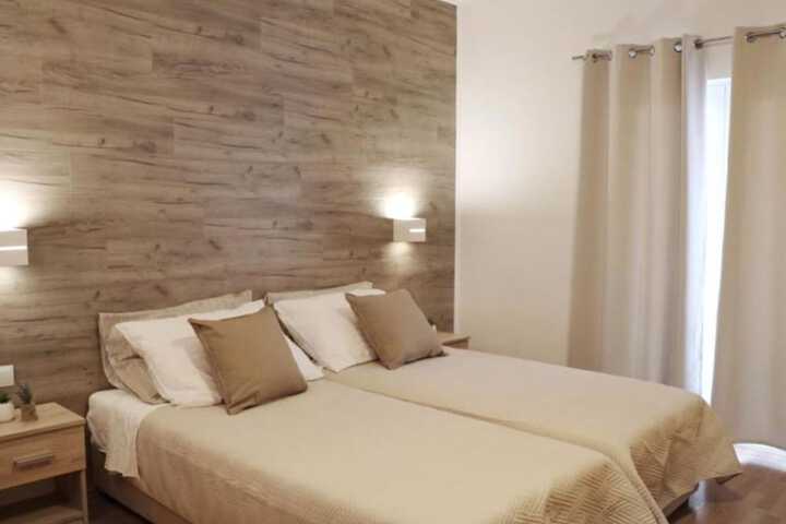Room 2 of 18