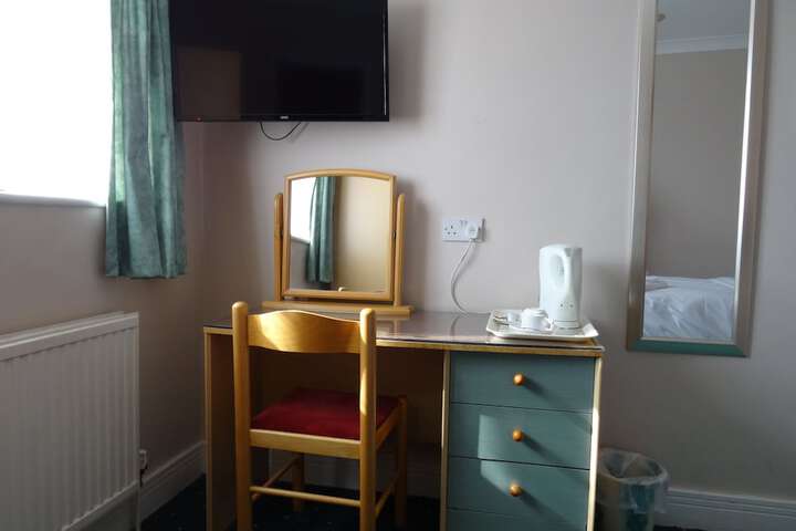 Room 16 of 52