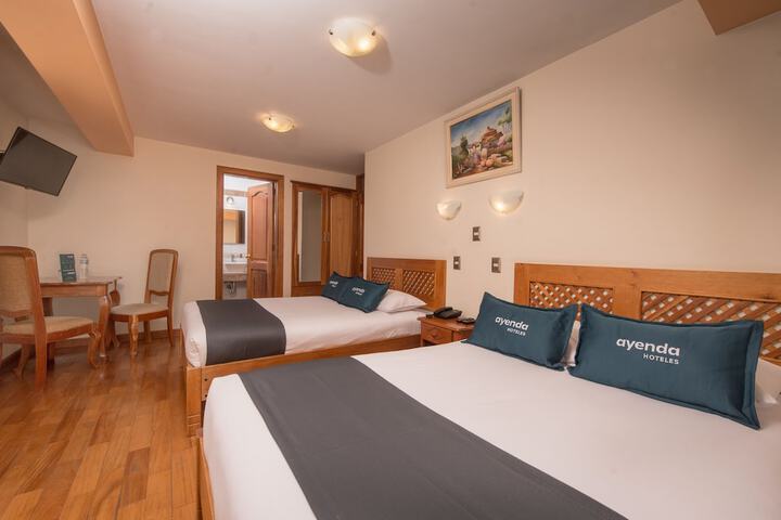 Room 8 of 33