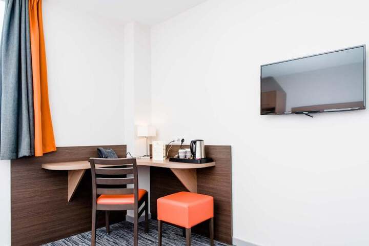 Room 14 of 31