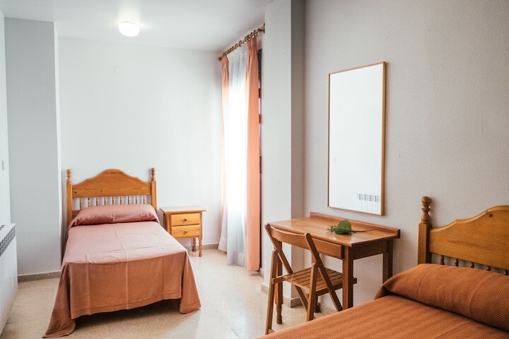 Room 16 of 35