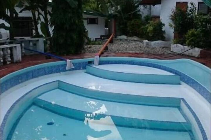 Pool 8 of 14