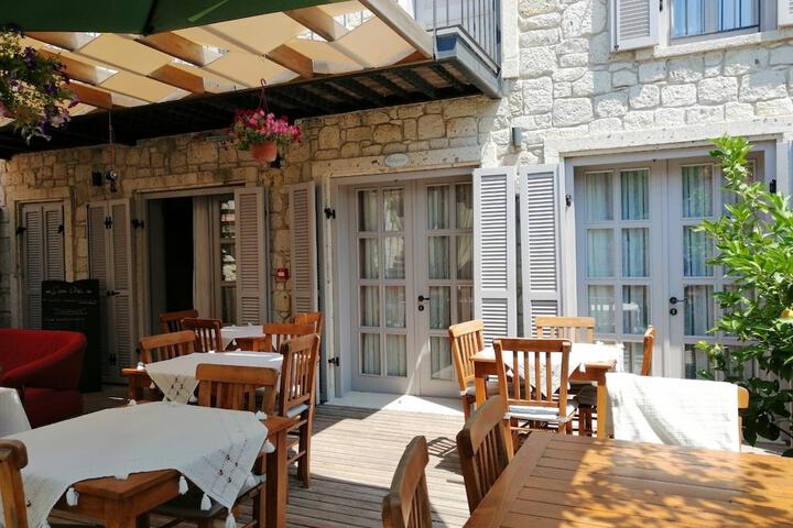 Terrace/Patio 18 of 95