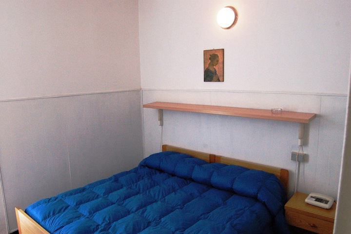 Room 24 of 59