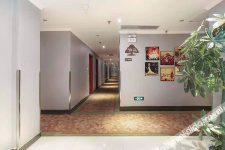 Hotel Interior 5 of 27