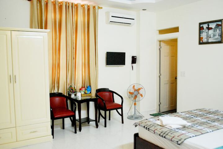 Room 15 of 32