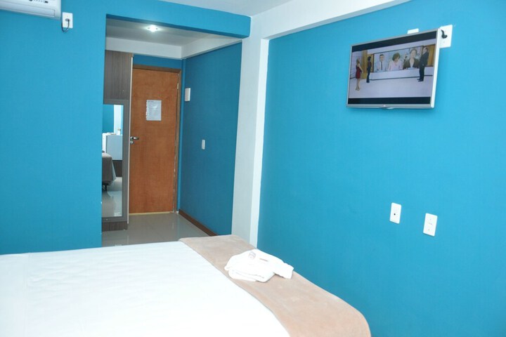 Room 14 of 32