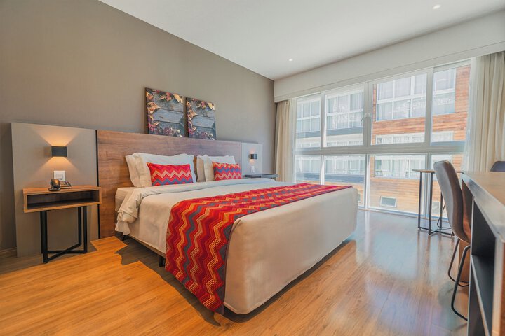 Room 7 of 38
