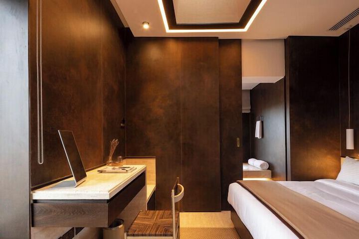 Room 3 of 16