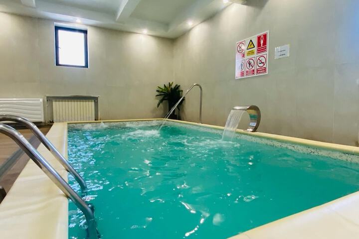 Pool 32 of 66