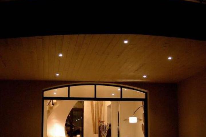 Photo 8