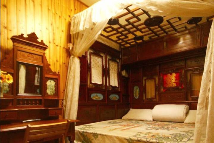 Room 10 of 92