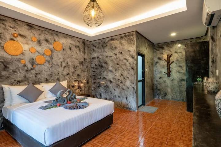 Room 10 of 30