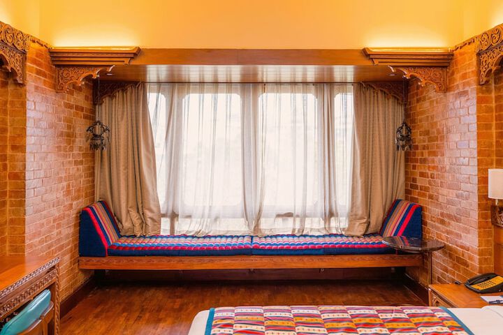Room 42 of 145