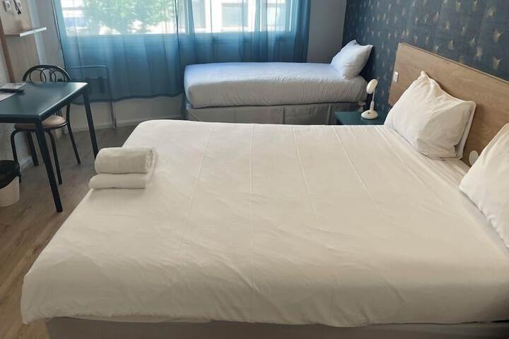 Room 11 of 40