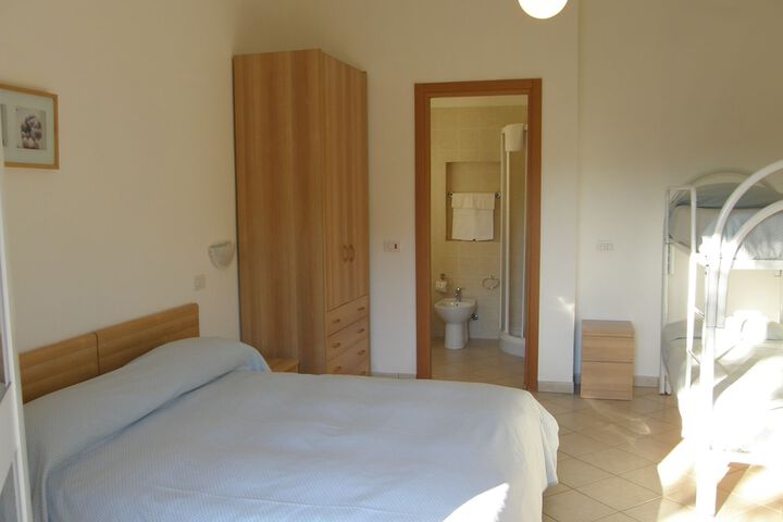 Room 5 of 39
