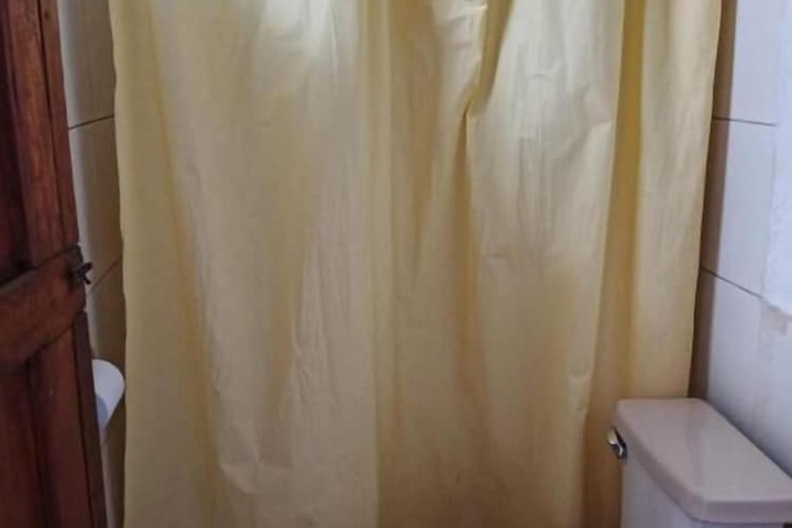 Room 8 of 10