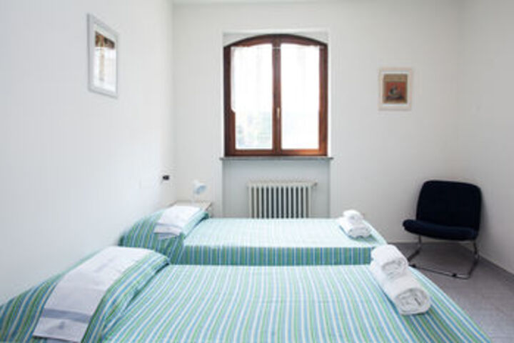 Room 176 of 320