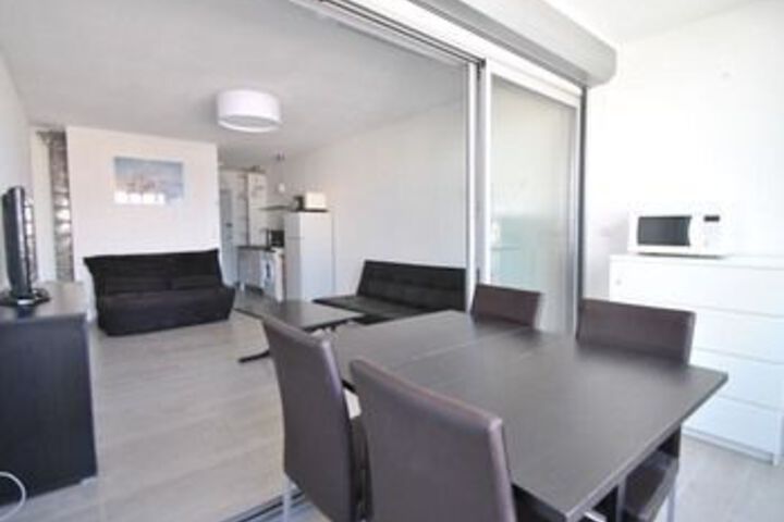 Room 8 of 13