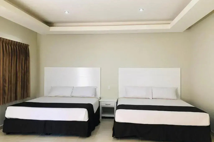 Room 3 of 10