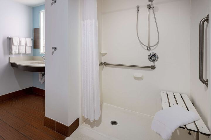 Bathroom shower