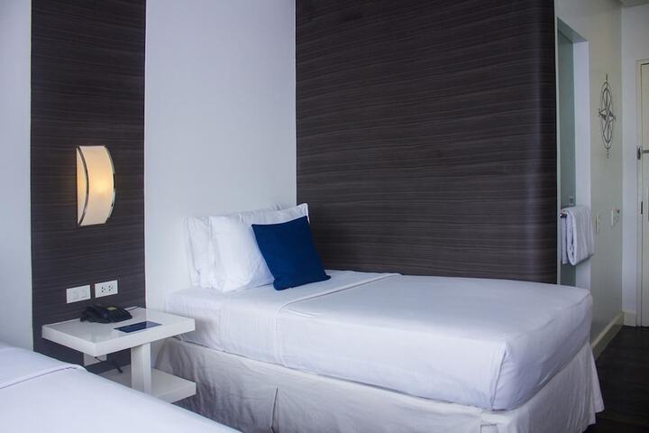 Room 16 of 27