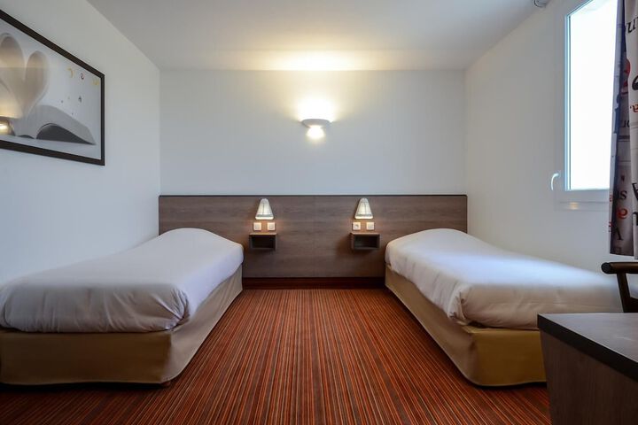 Room 15 of 36