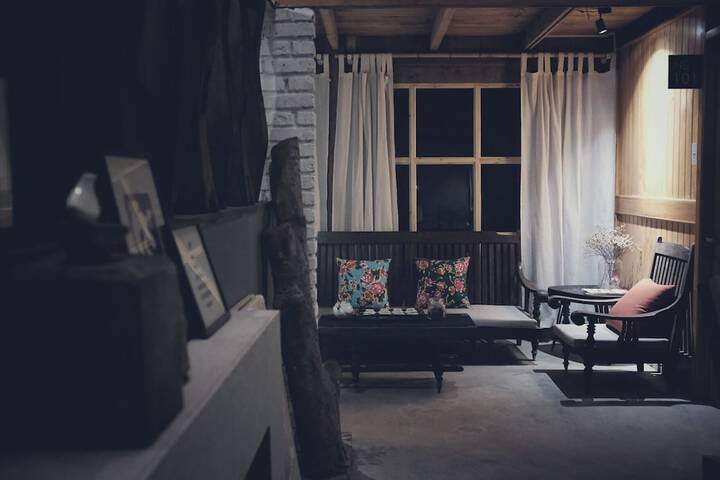 Room 40 of 73