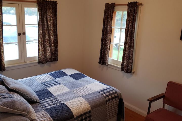 Room 29 of 215