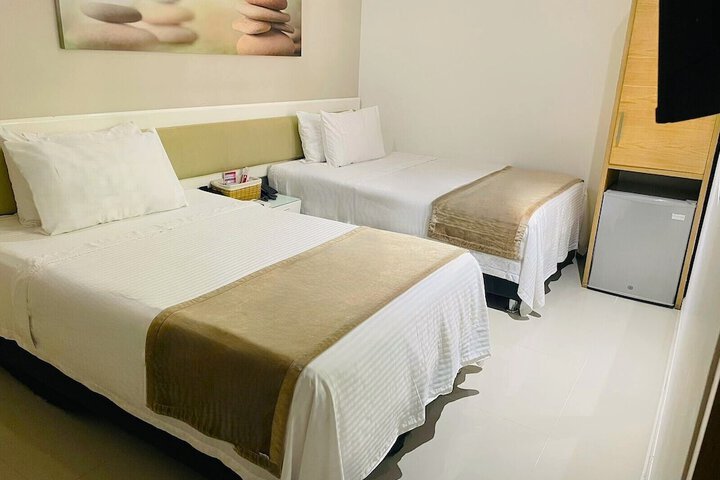 Room 27 of 74