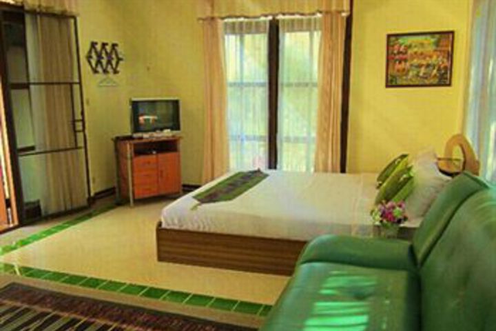 Hotel Suite Photo