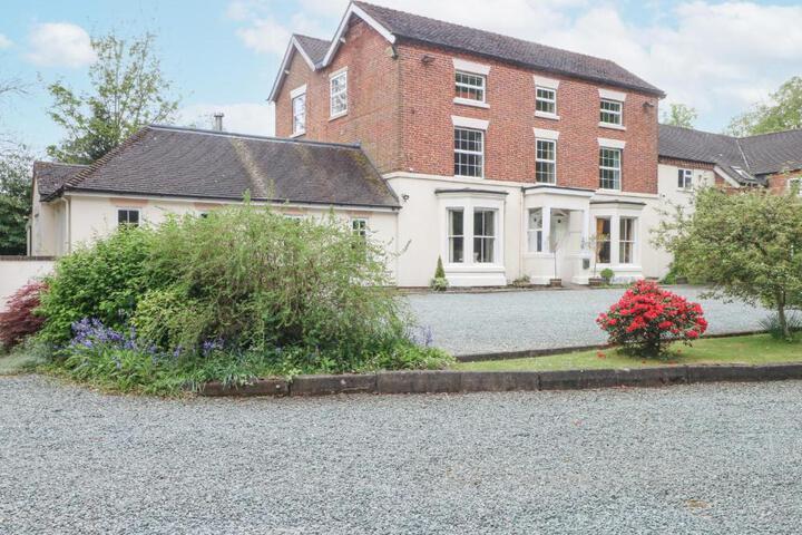 Rosehill Manor