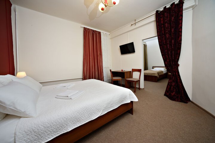 Room 26 of 48