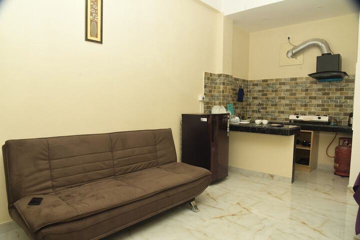 Room 2 of 16