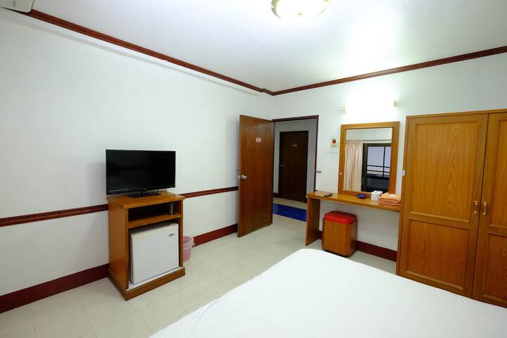 Room 9 of 39