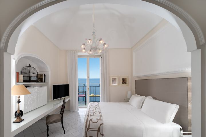 Room 32 of 118