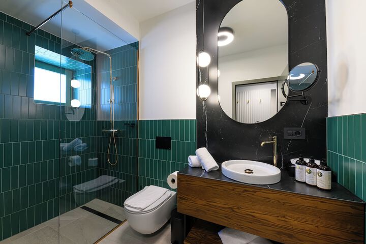 Room 15 of 20