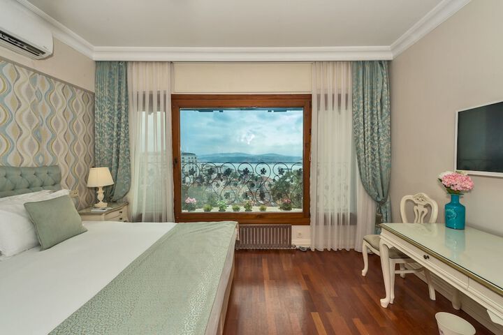 Room 10 of 48