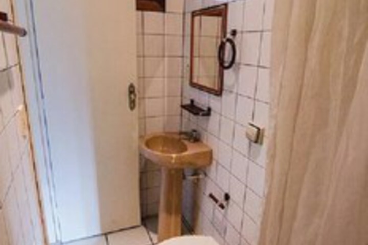 Room 14 of 20
