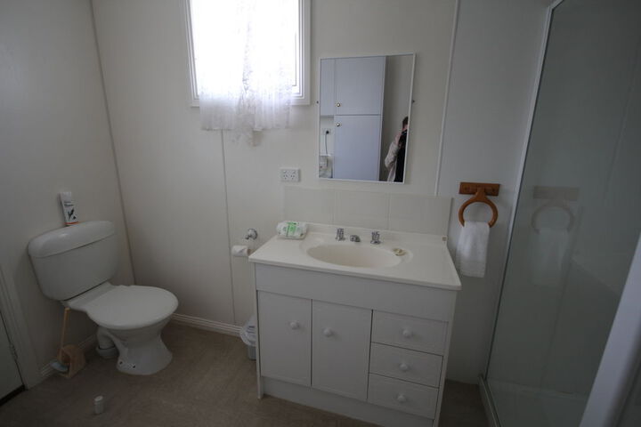 Room 15 of 36
