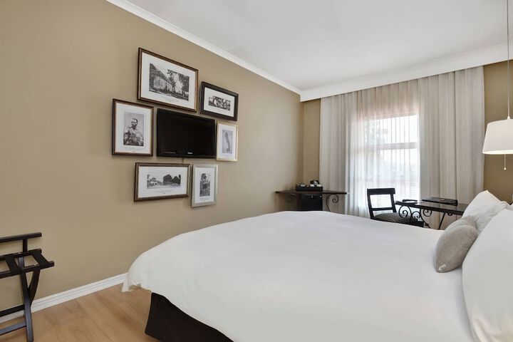 Room 11 of 42