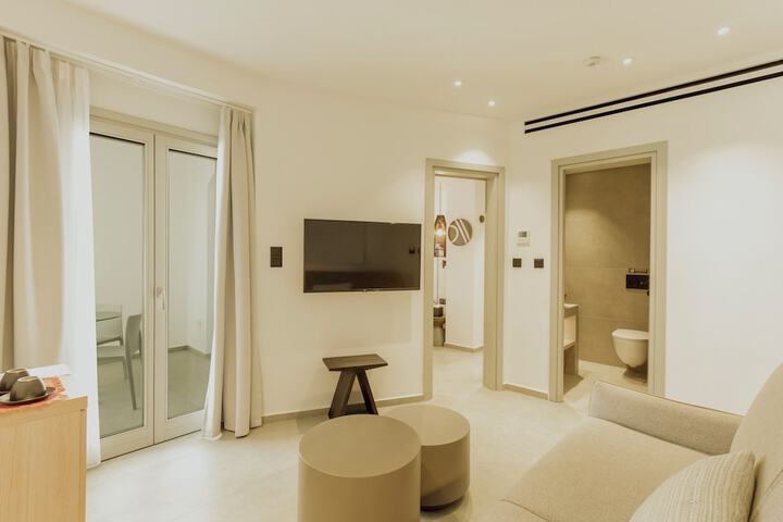 Room 35 of 80
