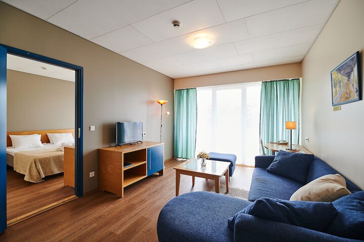 Room 10 of 84