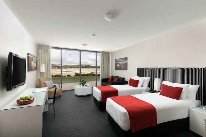 Room 3 of 62