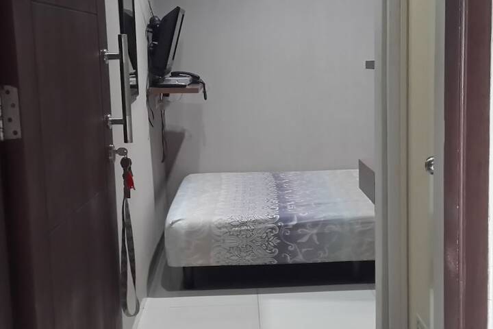 Room 2 of 15