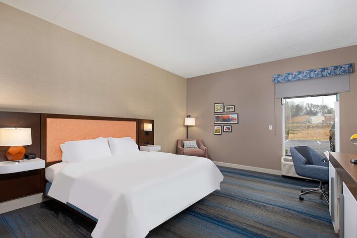1 King Bed (13 of 17)