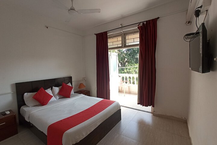 Room 12 of 33