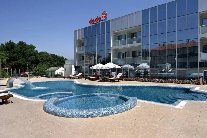 Pool 9 of 16