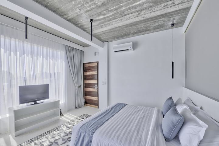 Room 17 of 44